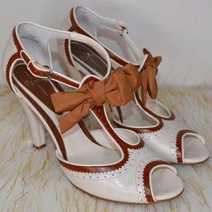 Linea Paolo Vintage Pin-up Peep toe Bow Heels